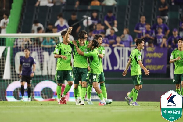 전북, 안양에 2-1 승리…이승우 극장골